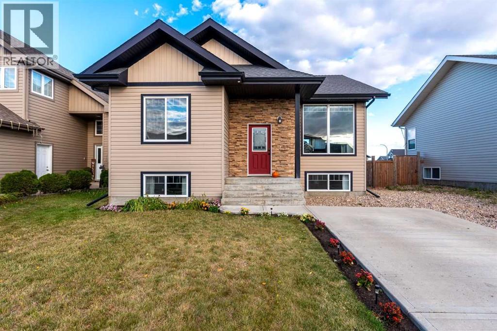 1305 47a Avenue Property Photo 4