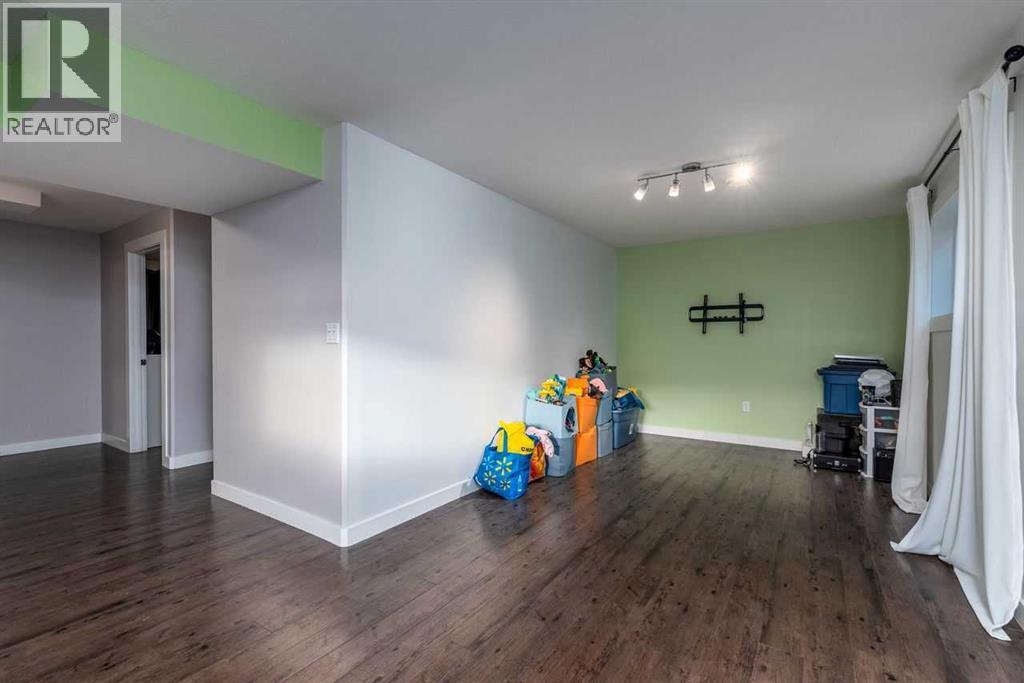 1305 47a Avenue Property Photo 22