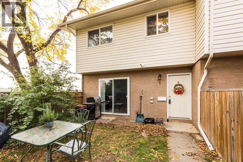 1915 18 Avenue North Property Photo 1