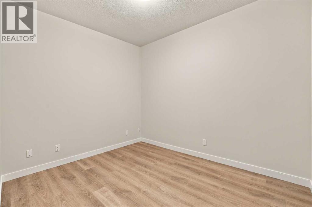 43 Sunrise Loop Southeast Property Photo 7