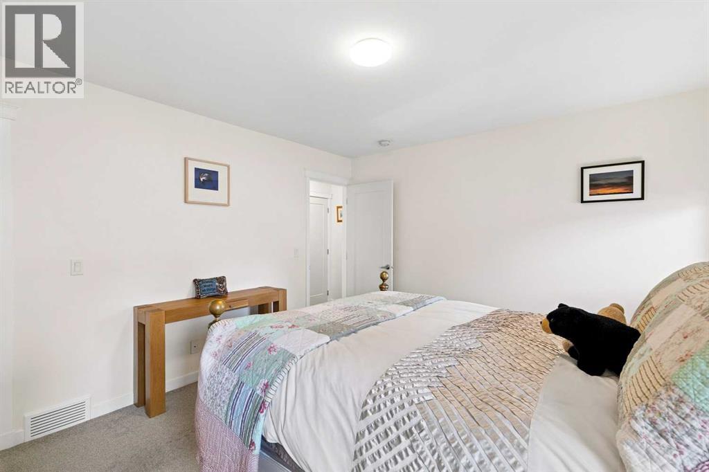 355 Woodbine Boulevard Sw Property Photo 18