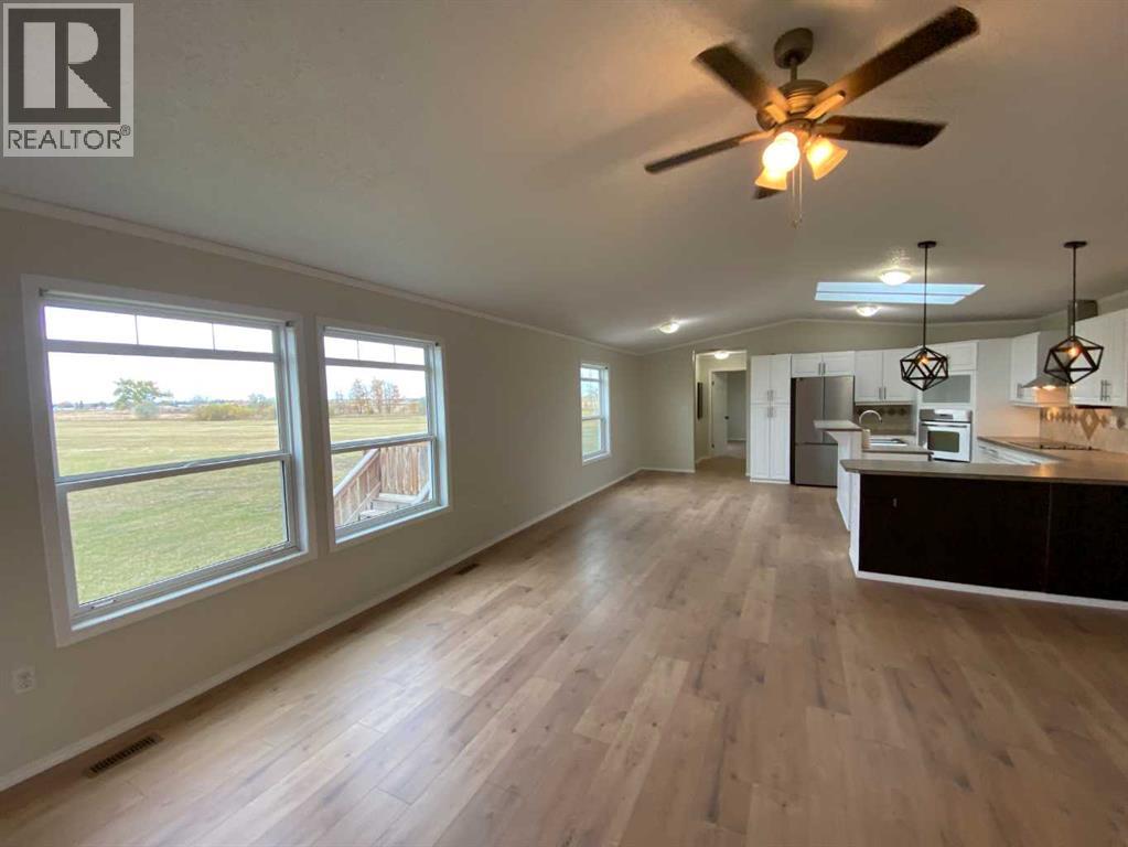 127 Meadowplace Drive E Property Photo 5