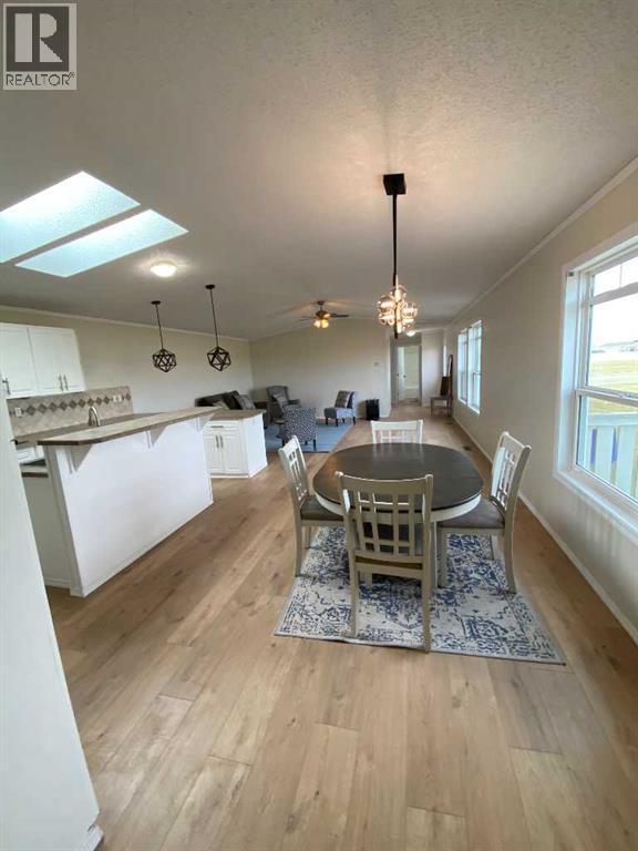 127 Meadowplace Drive E Property Photo 7