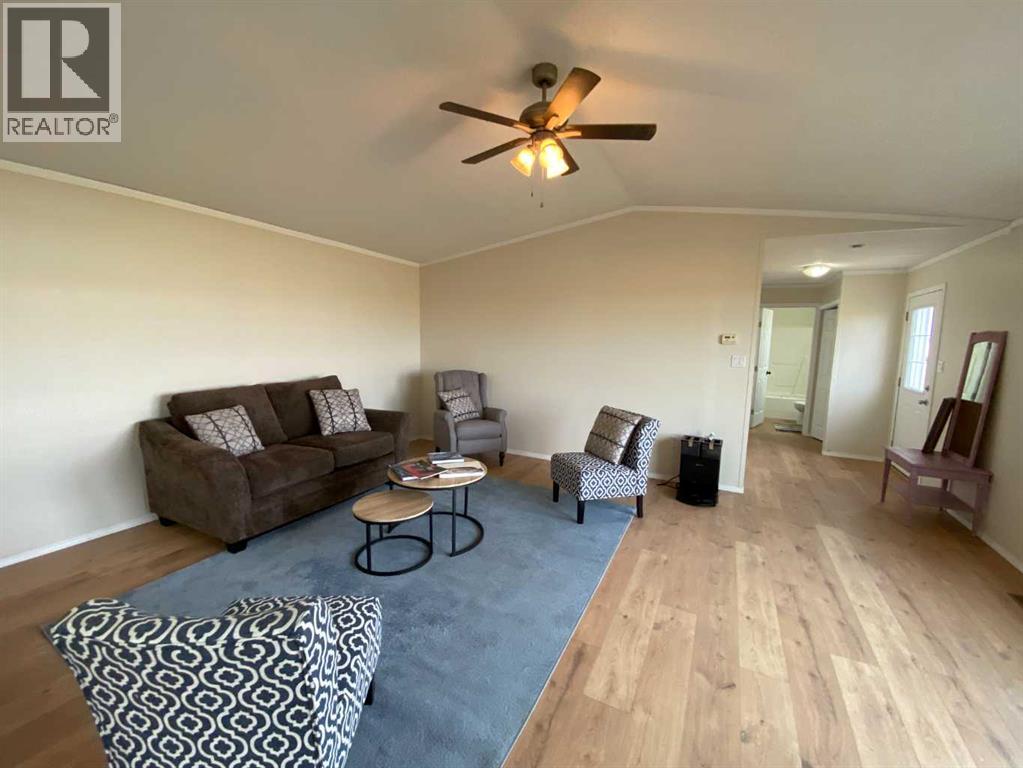 127 Meadowplace Drive E Property Photo 11