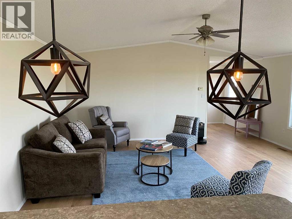 127 Meadowplace Drive E Property Photo 12