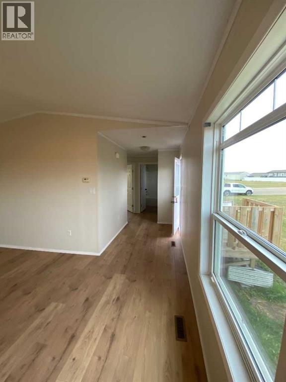 127 Meadowplace Drive E Property Photo 13