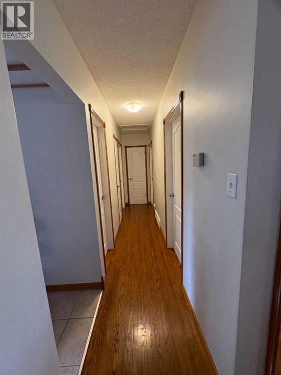 1623 Rouleau Crescent Se Property Photo 11