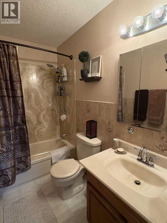1623 Rouleau Crescent Se Property Photo 17
