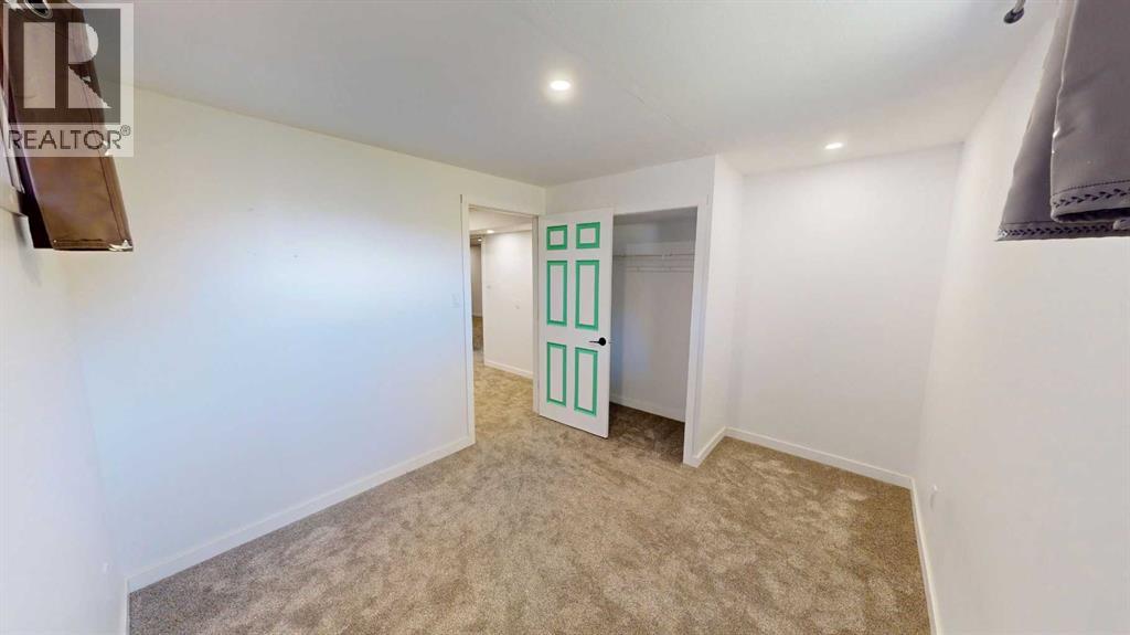 10818 93a Street Property Photo 12
