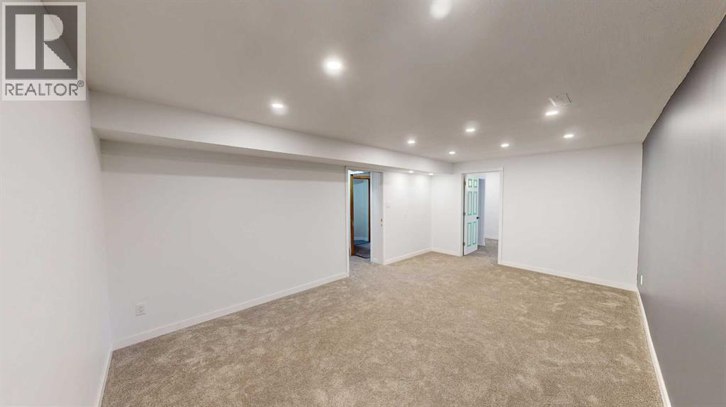 10818 93a Street Property Photo 15