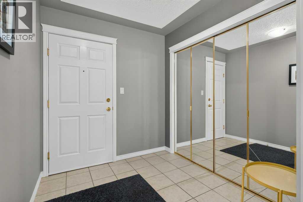 7451 Springbank Boulevard Southwest Property Photo 8