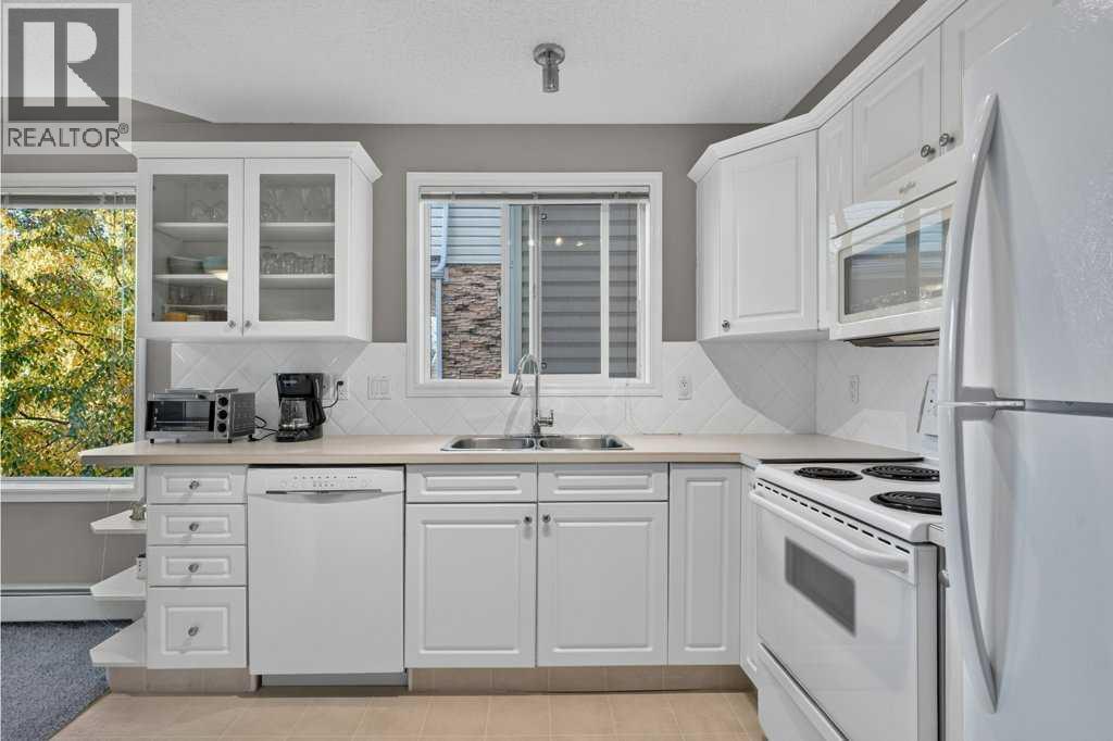 7451 Springbank Boulevard Southwest Property Photo 13