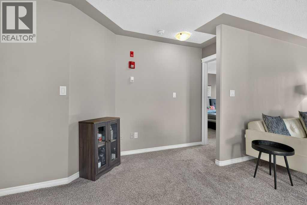 7451 Springbank Boulevard Southwest Property Photo 15