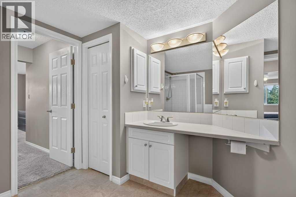 7451 Springbank Boulevard Southwest Property Photo 31
