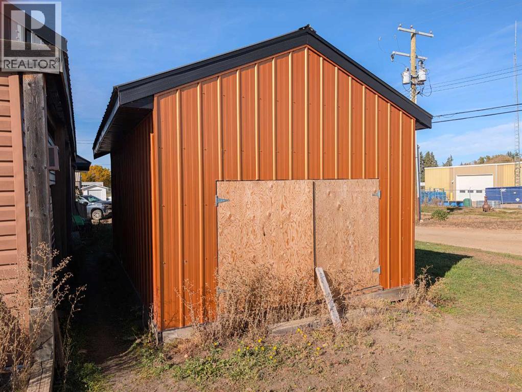 4719 48 Avenue Property Photo 5
