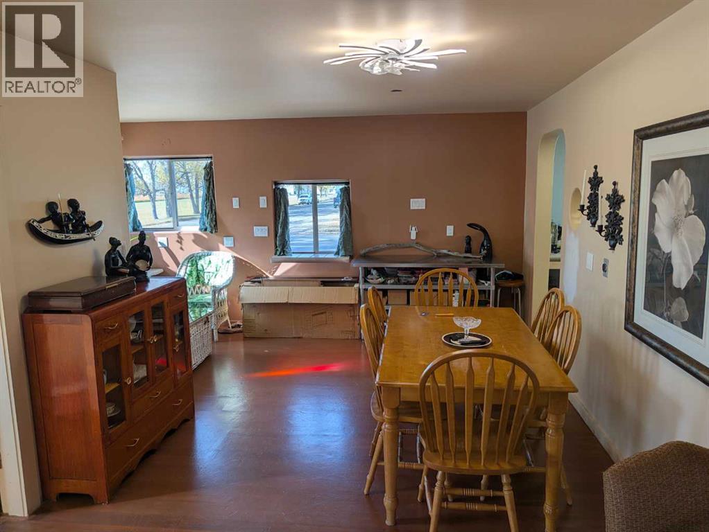 4719 48 Avenue Property Photo 7