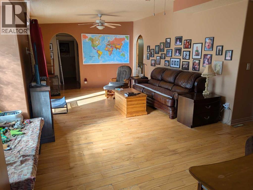 4719 48 Avenue Property Photo 15