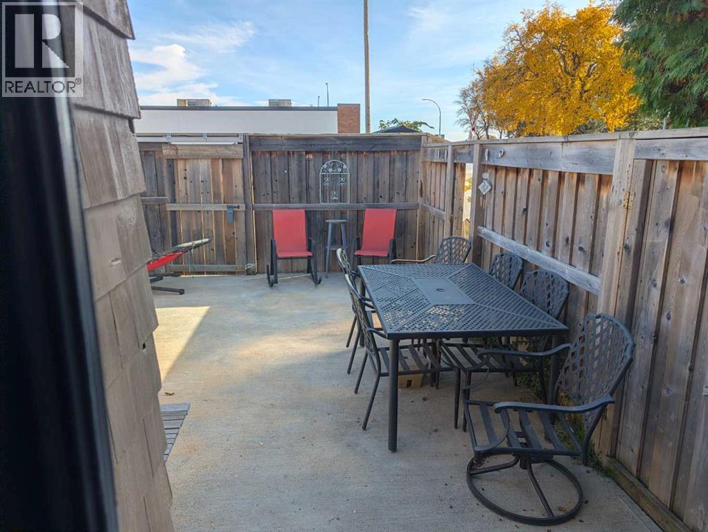 4719 48 Avenue Property Photo 18