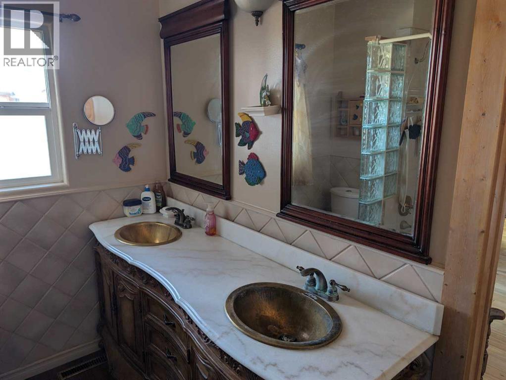 4719 48 Avenue Property Photo 26