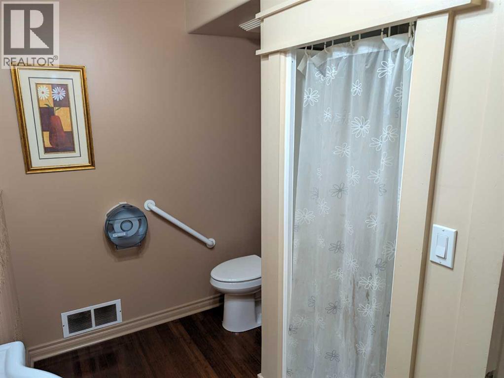 4719 48 Avenue Property Photo 29
