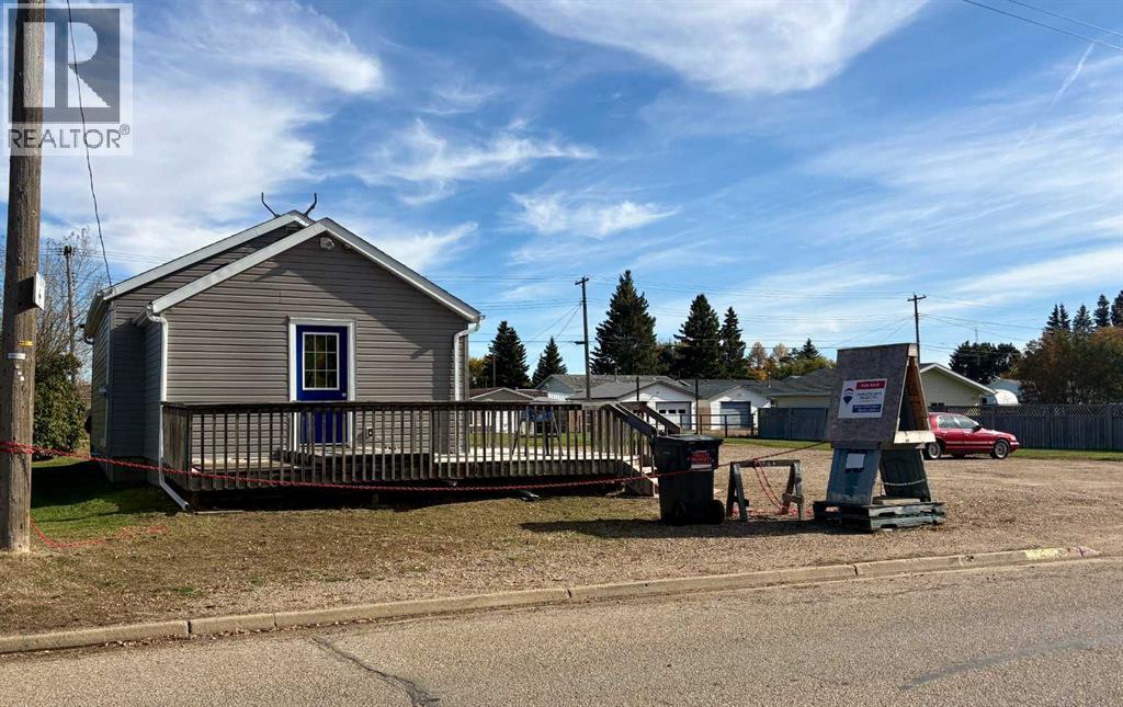 5123 47 Street Property Photo 23