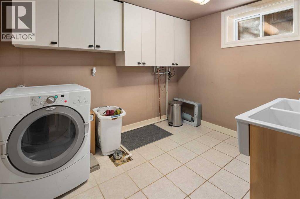 4207 5 Avenue Sw Property Photo 27