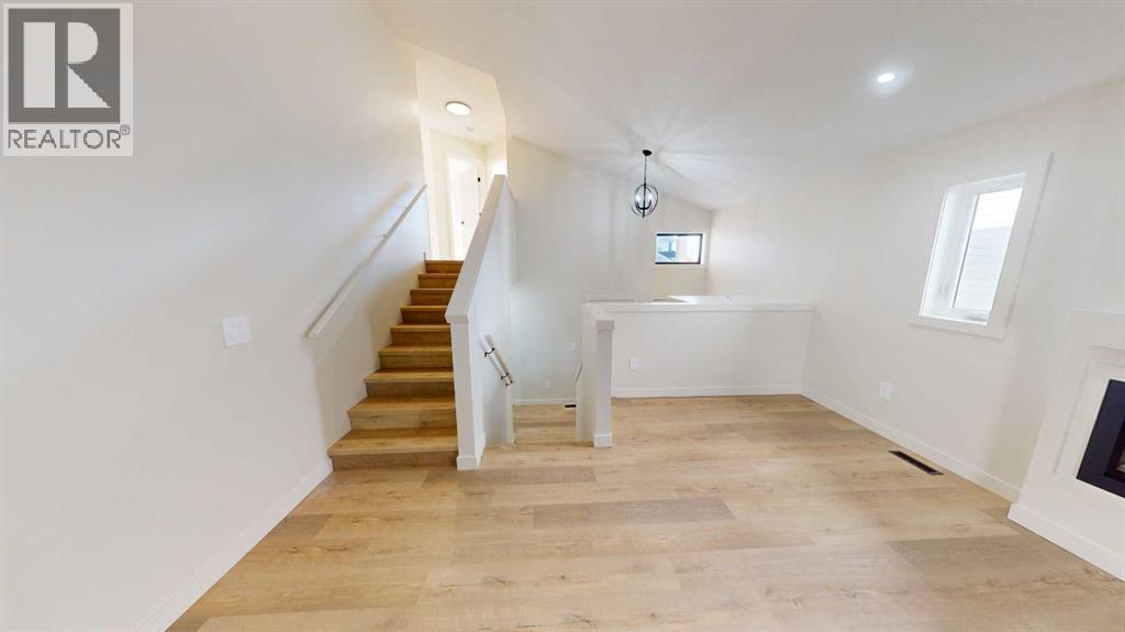 8870 85a Avenue Property Photo 3