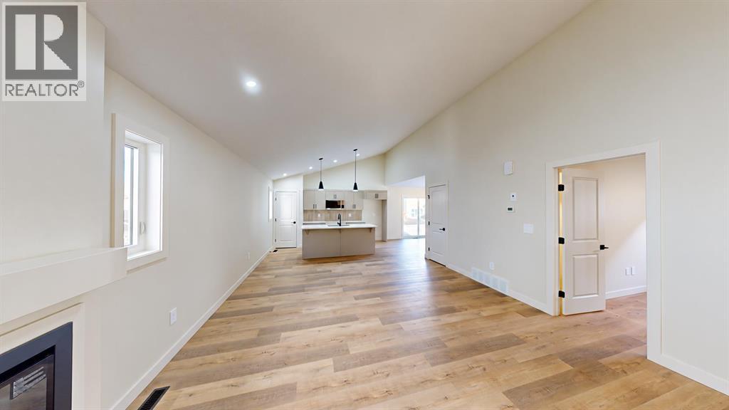 8870 85a Avenue Property Photo 4