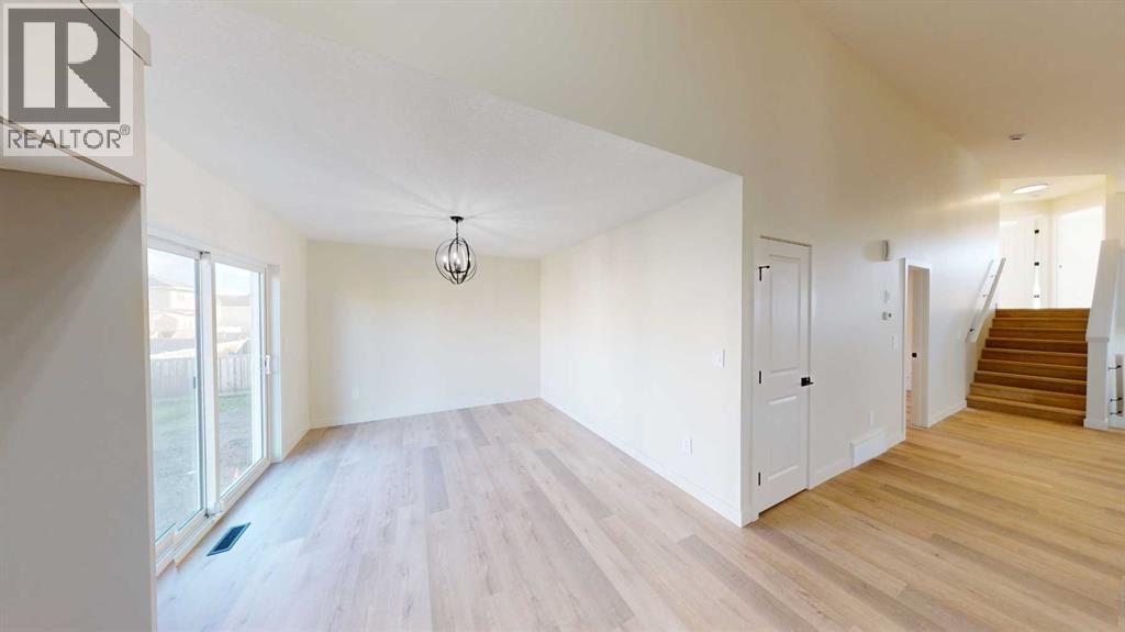 8870 85a Avenue Property Photo 6