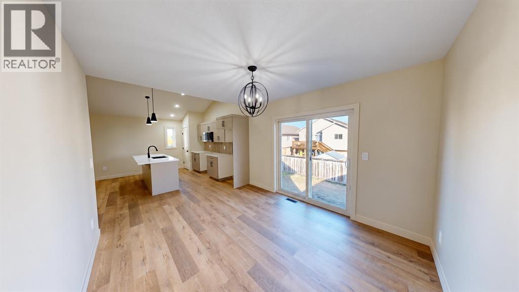 8870 85a Avenue Property Photo 7
