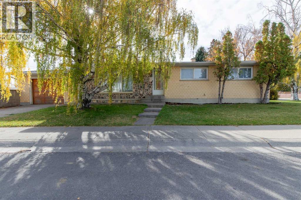 2504 7 Avenue N Property Photo 1