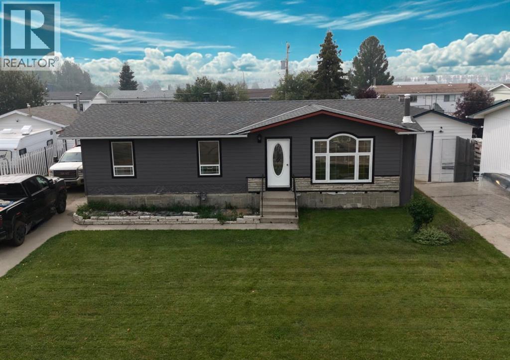 27 Centenial Crescent Property Photo 1