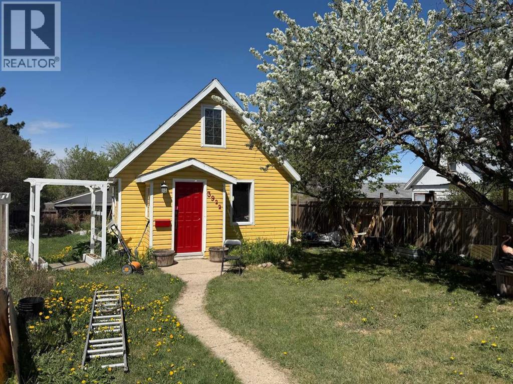 3922a 46 Street Property Photo 1
