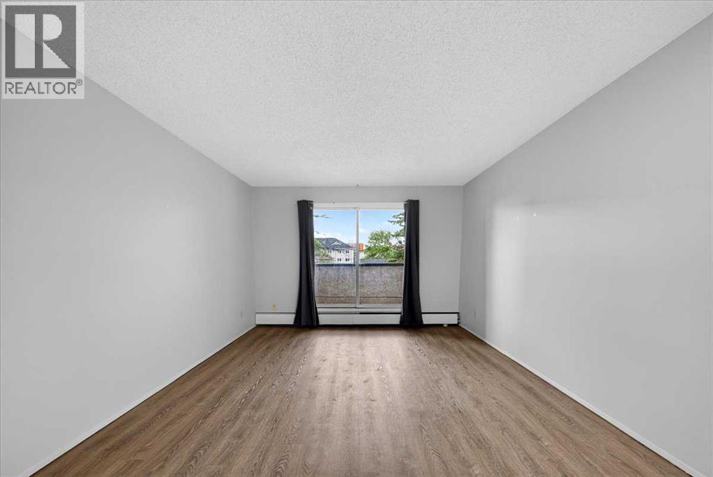 1712 38 Street Southeast Property Photo 11