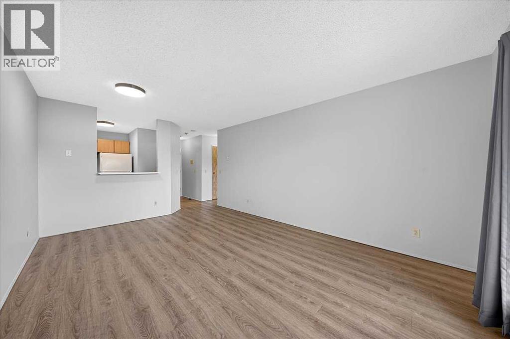 1712 38 Street Southeast Property Photo 13