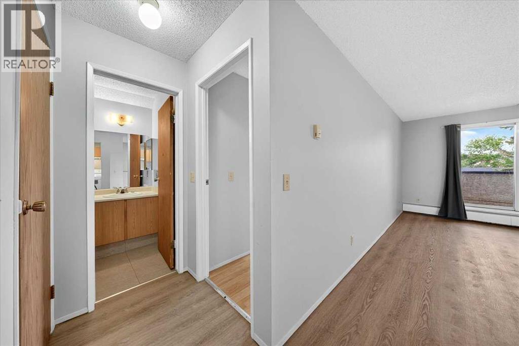 1712 38 Street Southeast Property Photo 16