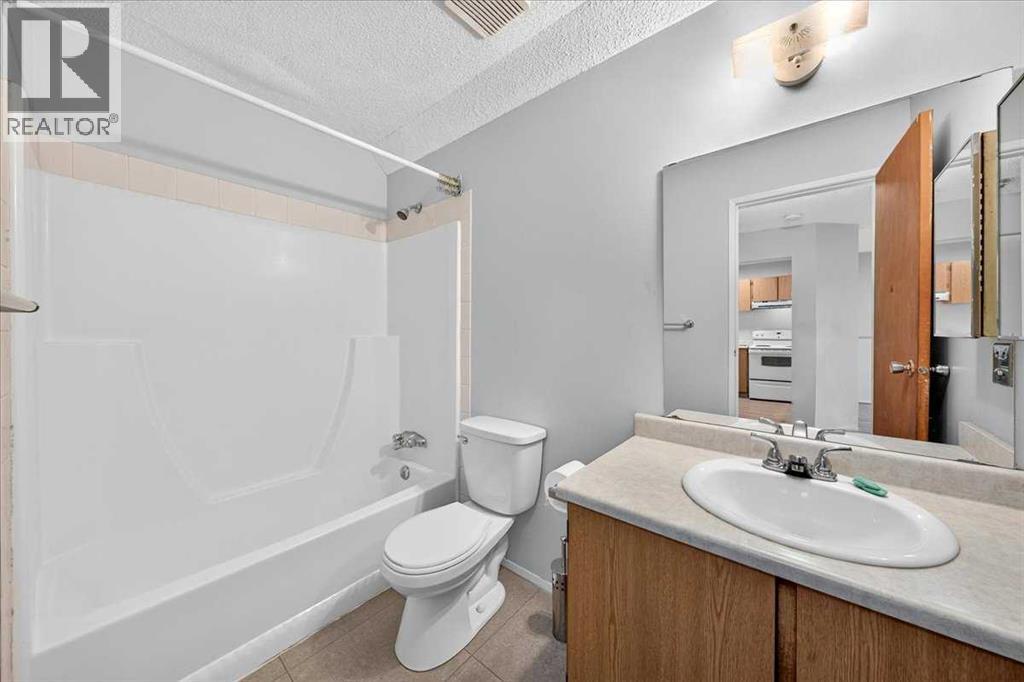 1712 38 Street Southeast Property Photo 18