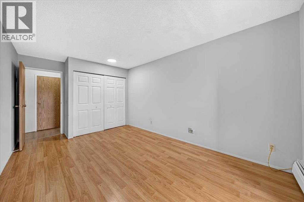 1712 38 Street Southeast Property Photo 21