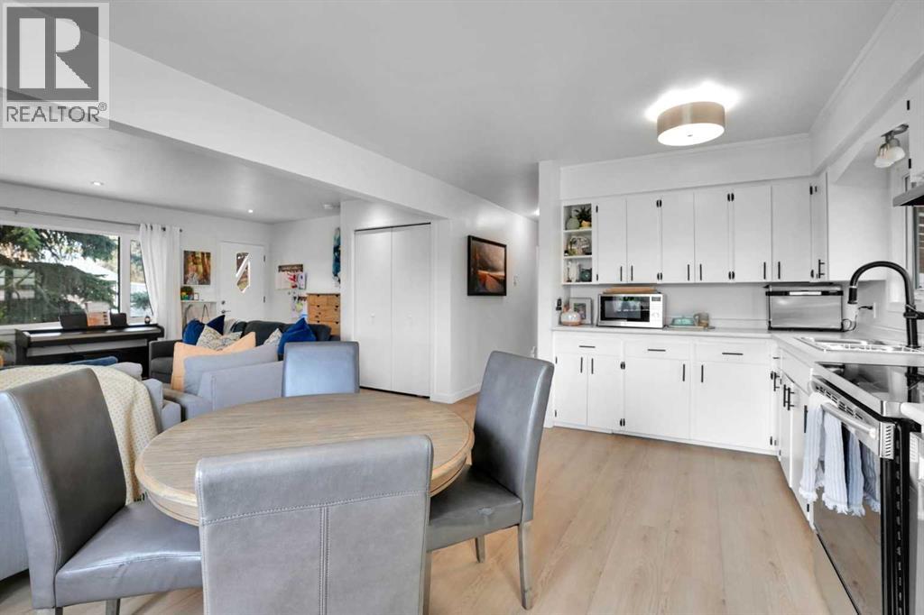 413 3 Street Property Photo 10
