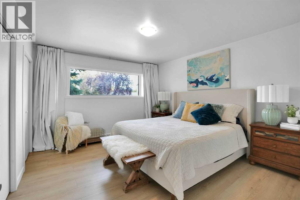 413 3 Street Property Photo 17