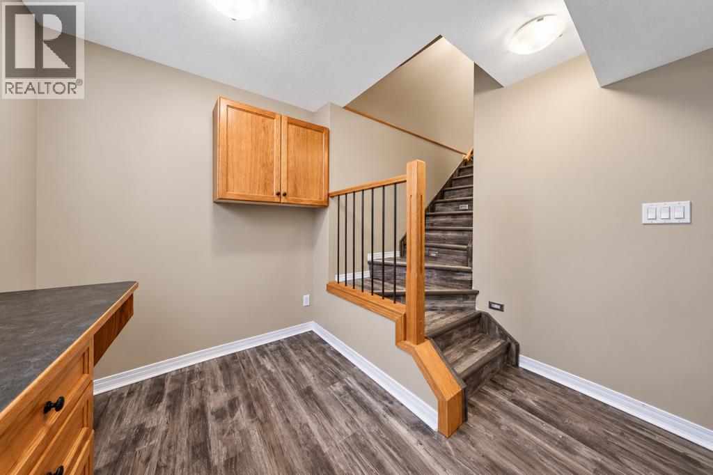 80 Irving Crescent Property Photo 28
