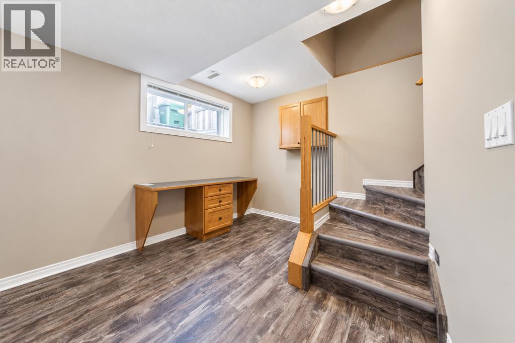 80 Irving Crescent Property Photo 29