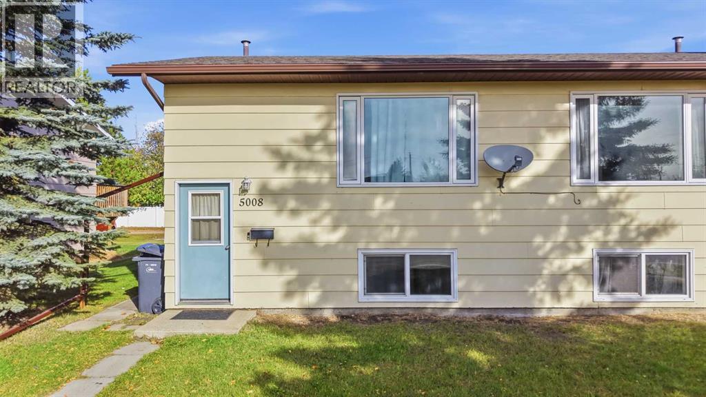 5008 63 Avenue Property Photo 3