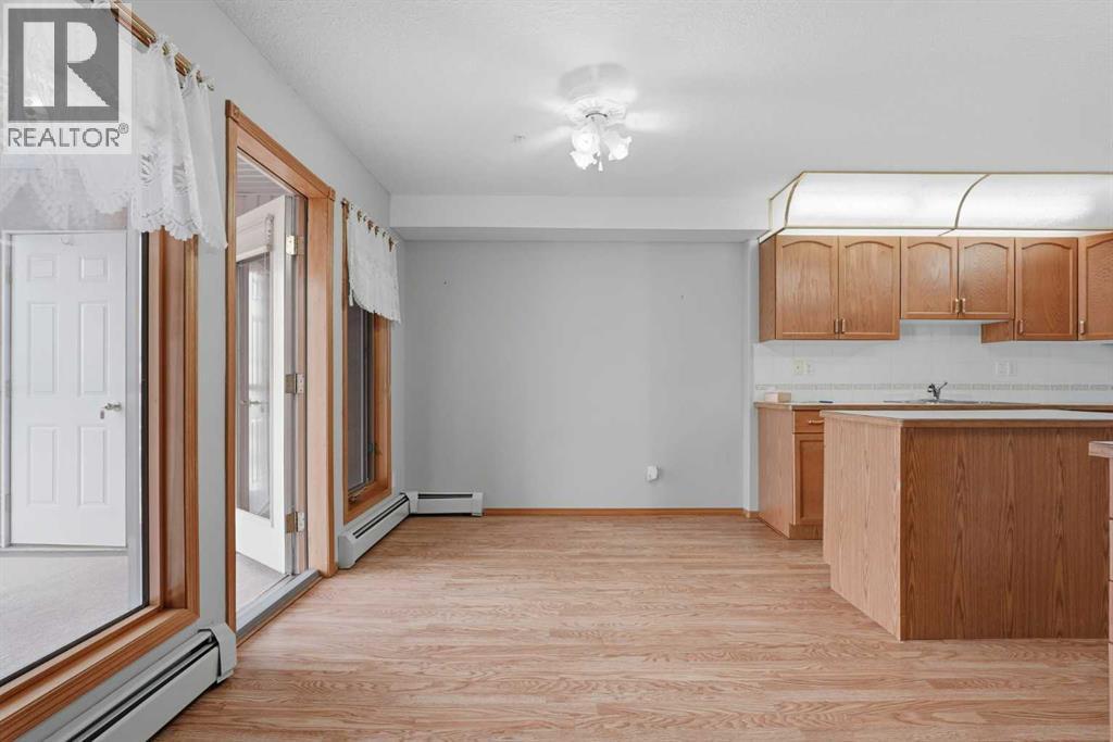 100 2 Avenue South Property Photo 9