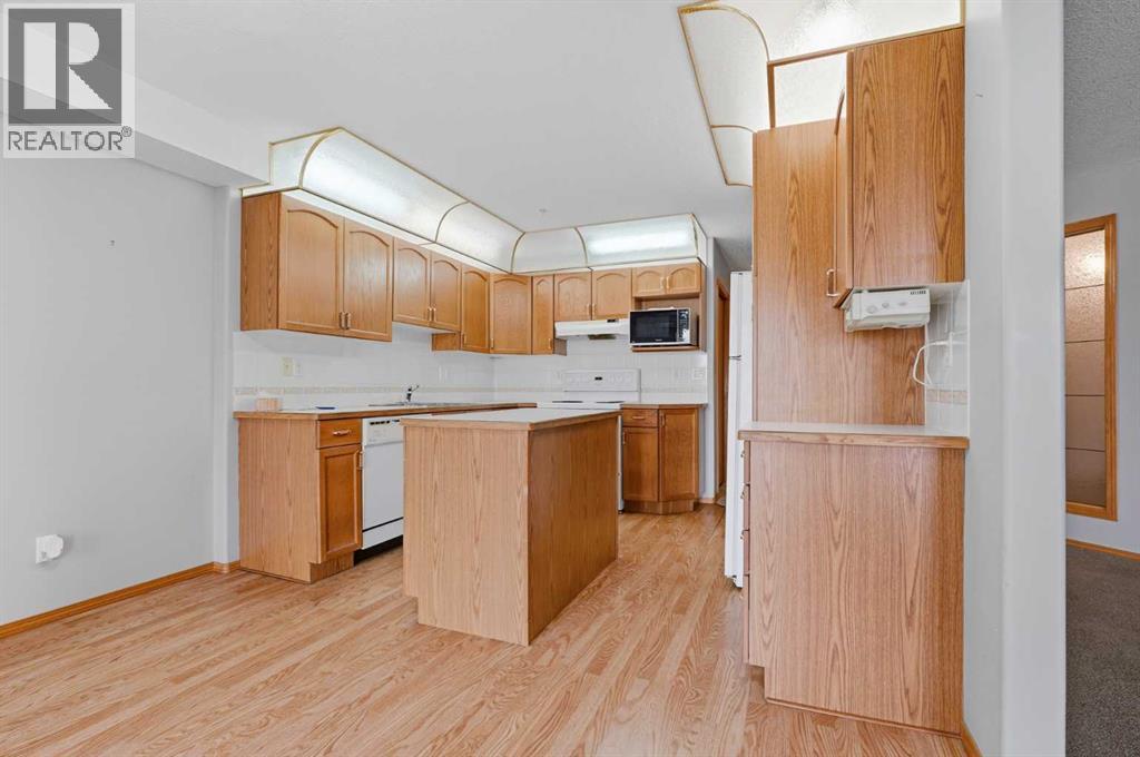 100 2 Avenue South Property Photo 10