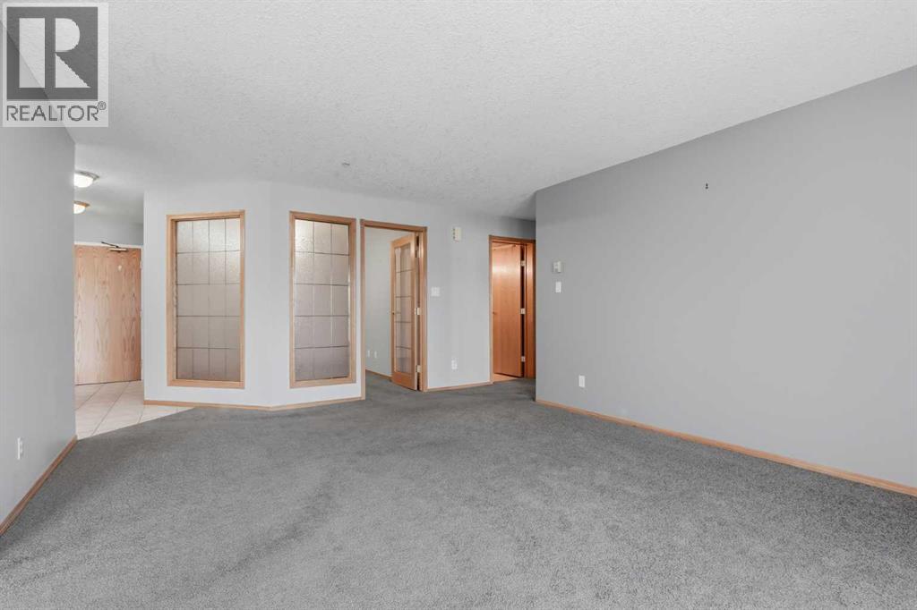 100 2 Avenue South Property Photo 14