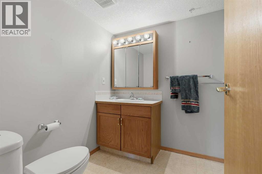 100 2 Avenue South Property Photo 23