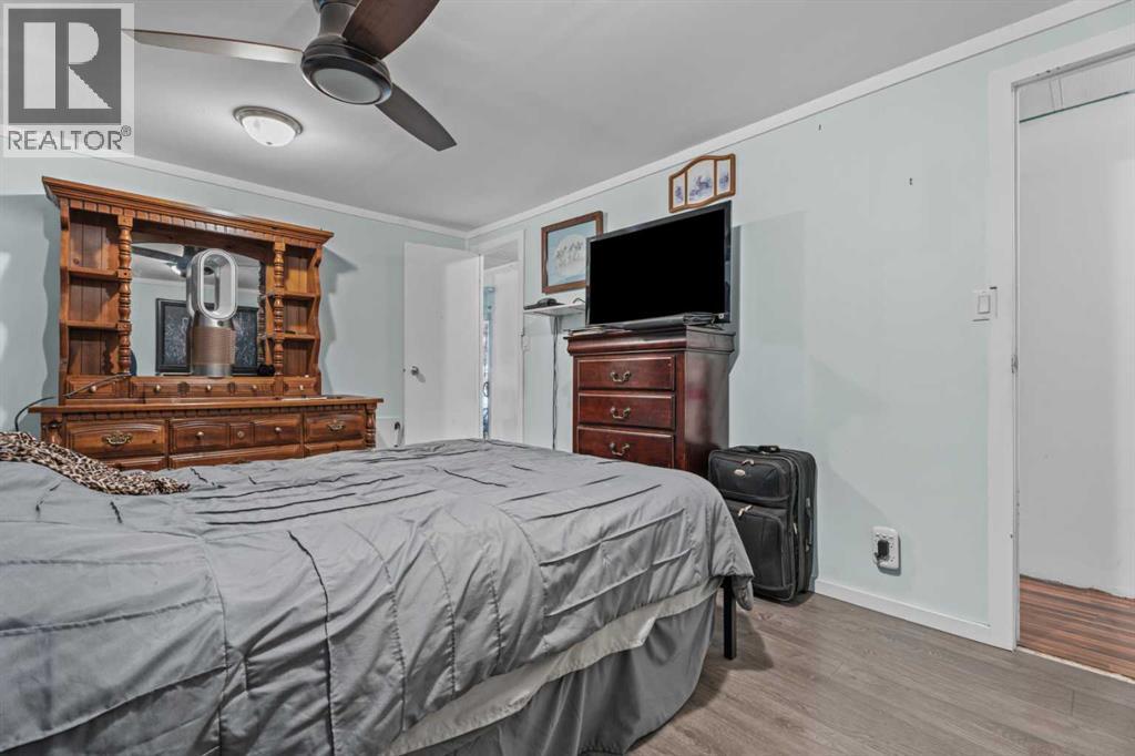 6220 17 Avenue Southeast Property Photo 10