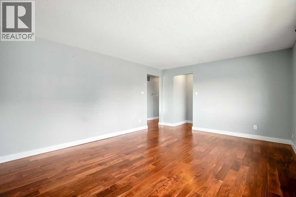 5415 5 Street Sw Property Photo 5