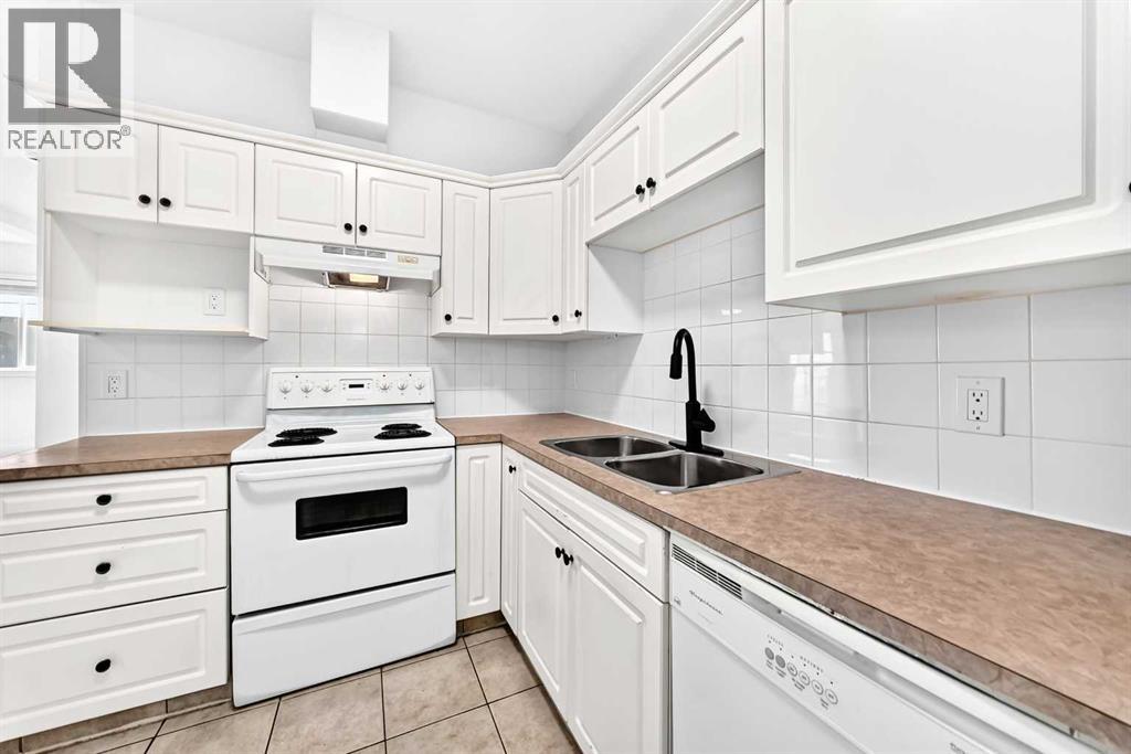 1905 Centre Street Northwest Property Photo 5